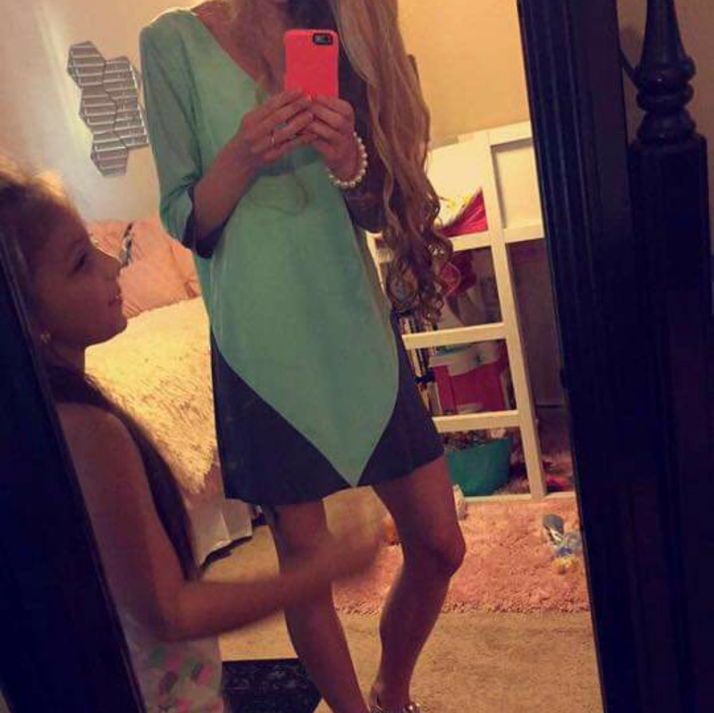 Dress - Picture 5 of 5